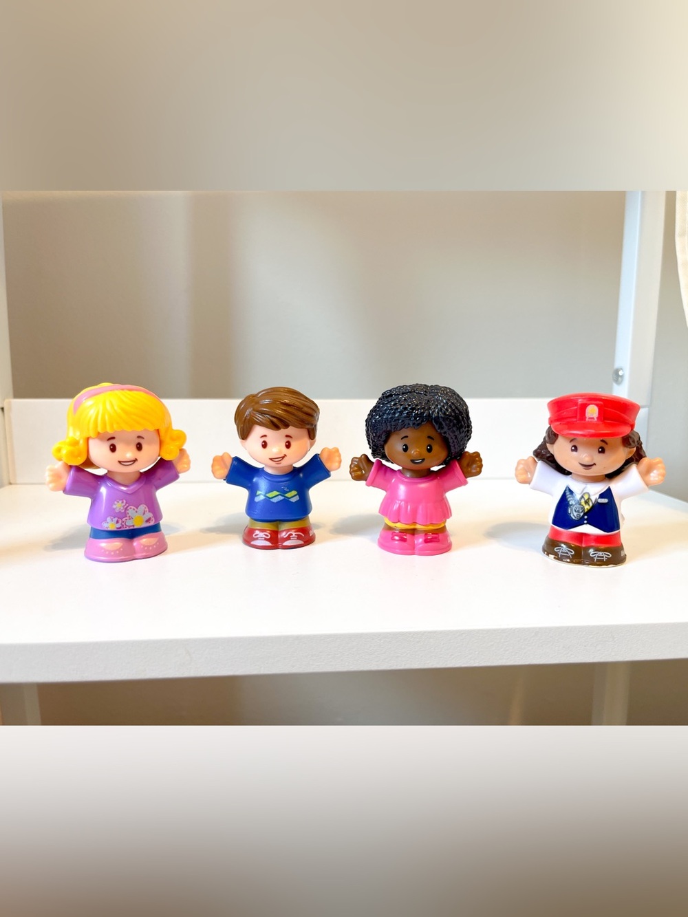 Fisher Price Little People - new , modern bundle boy girl